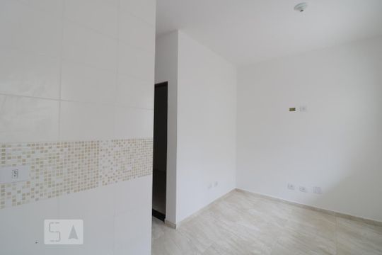Sala e Cozinha  de casa de condomínio à venda com 1 quarto, 42m² em Chácara Seis de Outubro, São Paulo