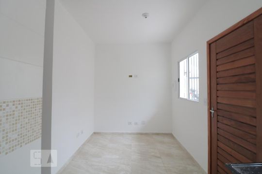 Sala e Cozinha  de casa de condomínio à venda com 1 quarto, 42m² em Chácara Seis de Outubro, São Paulo