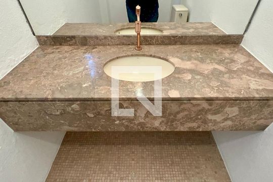 Lavabo de apartamento à venda com 2 quartos, 80m² em Jardim Paulistano, São Paulo