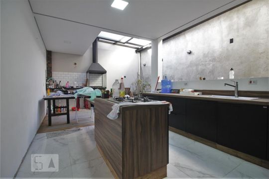 Cozinha de casa à venda com 3 quartos, 138m² em Jardim Monte Kemel, São Paulo