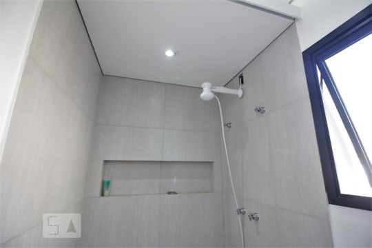 Chuveiro de casa à venda com 3 quartos, 138m² em Jardim Monte Kemel, São Paulo