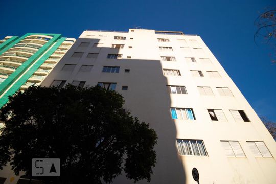 Fachada de apartamento para alugar com 2 quartos, 70m² em Cambuí, Campinas