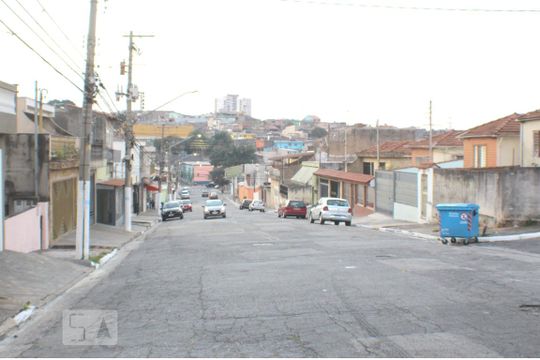 Rua de casa para alugar com 1 quarto, 42m² em Vila Antonieta, São Paulo