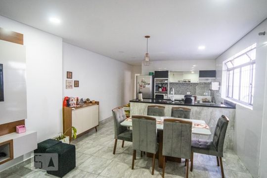 Sala de casa à venda com 3 quartos, 250m² em Alto da Mooca, São Paulo