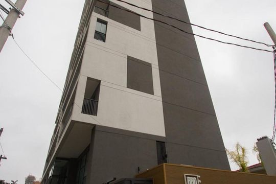 Fachada de kitnet/studio para alugar com 1 quarto, 22m² em Jardim das Acácias, São Paulo