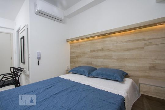 Quarto de kitnet/studio à venda com 1 quarto, 22m² em Jardim das Acácias, São Paulo