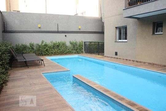 Área comum - Piscina de kitnet/studio para alugar com 1 quarto, 27m² em Sé, São Paulo