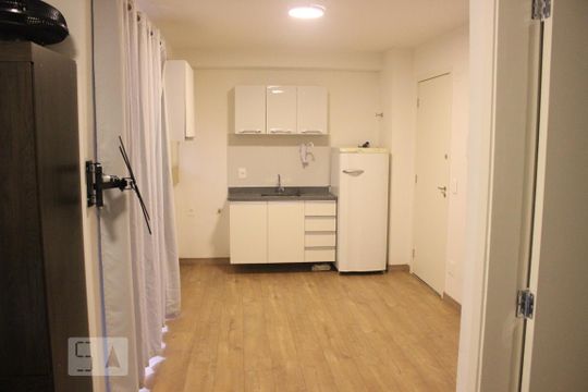 Studio de kitnet/studio para alugar com 1 quarto, 27m² em Sé, São Paulo