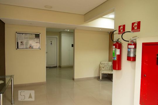 Hall de apartamento à venda com 2 quartos, 48m² em Jardim Nove de Julho, São Paulo