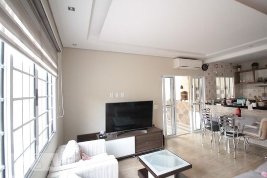 Casa para alugar com 4 quartos, 224m² em Loteamento Jardim Bahia Ii, Várzea Paulista