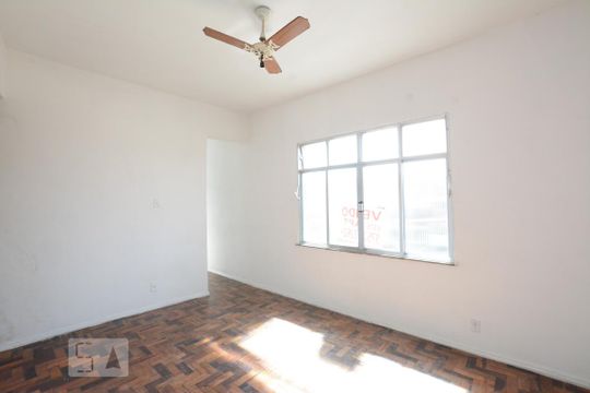 Sala de apartamento à venda com 2 quartos, 70m² em Vila da Penha, Rio de Janeiro