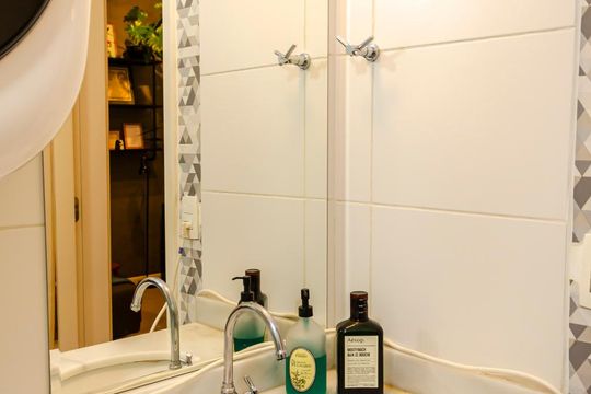Banheiro de kitnet/studio à venda com 1 quarto, 33m² em Bela Vista, São Paulo