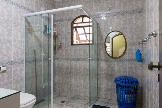 Banheiro social de casa à venda com 4 quartos, 250m² em Parque Continental Ii, Guarulhos