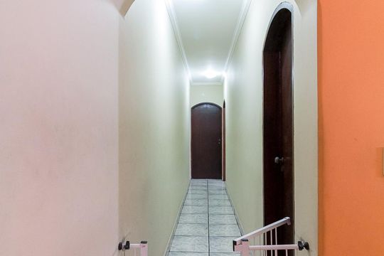 Corredor de casa à venda com 4 quartos, 250m² em Parque Continental Ii, Guarulhos
