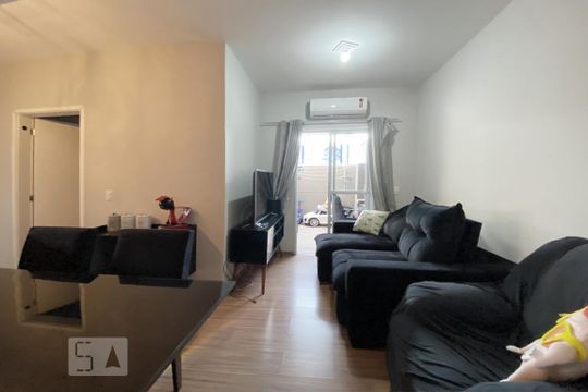 Sala de apartamento para alugar com 2 quartos, 60m² em Jardim Sao Carlos, Sorocaba