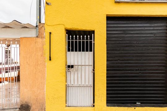 Fachada de casa para alugar com 1 quarto, 70m² em Jardim Eliane, São Paulo