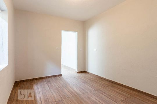Sala de casa para alugar com 1 quarto, 70m² em Jardim Eliane, São Paulo