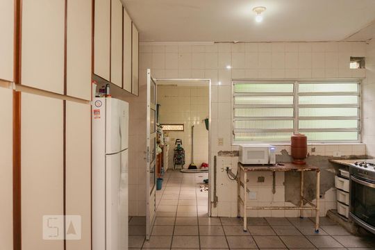 Cozinha de casa para alugar com 4 quartos, 330m² em Chora Menino, São Paulo