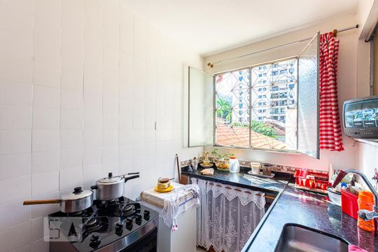 Cozinha de casa de condomínio à venda com 2 quartos, 110m² em Santa Rosa, Niterói