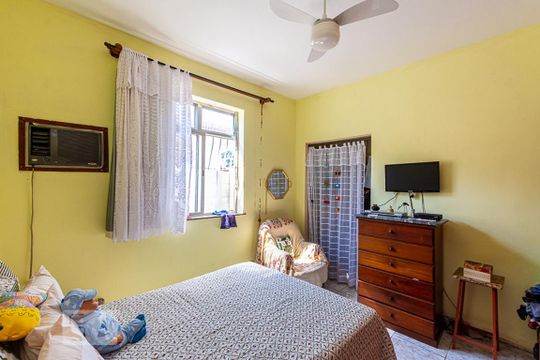 Quarto 1 de casa de condomínio à venda com 2 quartos, 110m² em Santa Rosa, Niterói