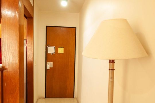 Corredor de kitnet/studio para alugar com 1 quarto, 38m² em Cerqueira César, São Paulo
