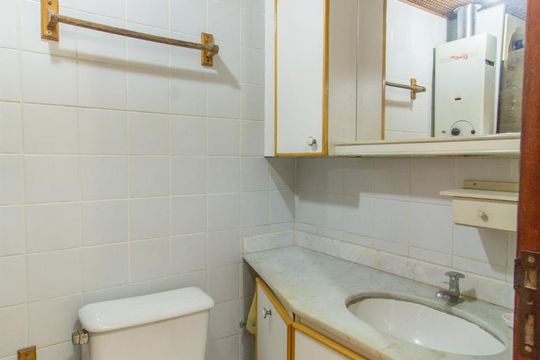 Banheiro de apartamento para alugar com 2 quartos, 48m² em Piedade, Rio de Janeiro
