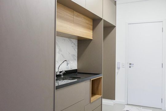 Cozinha de apartamento para alugar com 1 quarto, 30m² em Pinheiros, São Paulo
