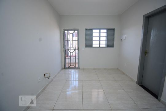 Sala de apartamento para alugar com 2 quartos, 50m² em Samambaia Sul (samambaia), Brasília