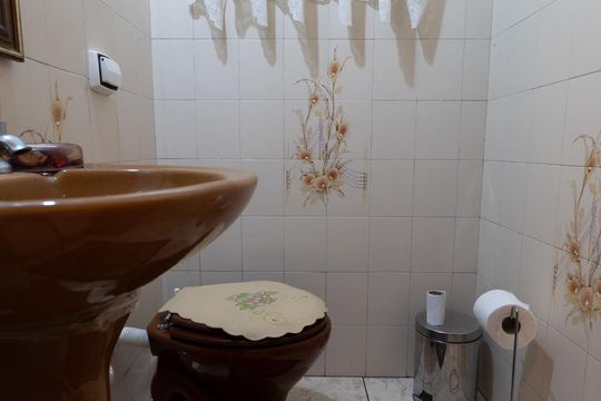 Lavabo de casa à venda com 2 quartos, 150m² em Jardim Teresa, São Paulo