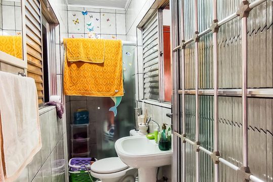 Banheiro de casa à venda com 3 quartos, 330m² em Vila Morse, São Paulo