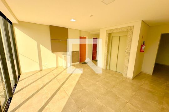 Hall social de apartamento para alugar com 2 quartos, 78m² em Ingleses do Rio Vermelho, Florianópolis