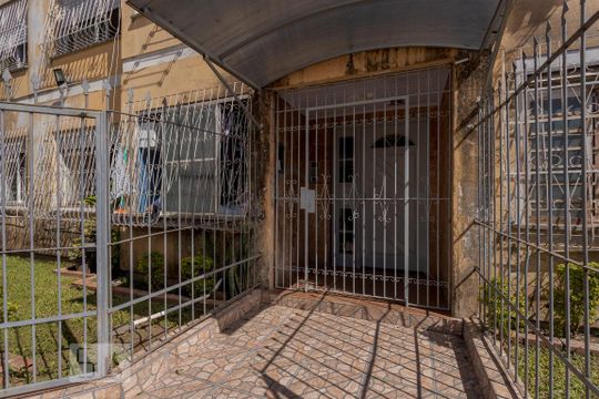 Entrada de apartamento à venda com 2 quartos, 68m² em Alto Petrópolis, Porto Alegre