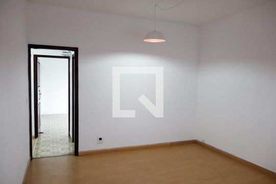 Sala de casa à venda com 3 quartos, 200m² em Centro, Osasco