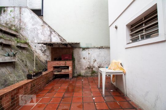 Quintal de casa à venda com 4 quartos, 196m² em Jabaquara, São Paulo