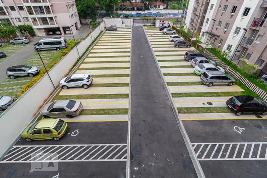 Garagem de apartamento para alugar com 2 quartos, 46m² em Taquara, Rio de Janeiro