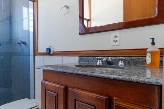 Banheiro de casa à venda com 5 quartos, 247m² em Jardim Nilópolis, Campinas