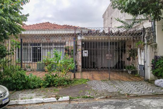 Fachada de casa à venda com 5 quartos, 250m² em Parque Jabaquara, São Paulo