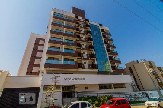 Fachada de apartamento para alugar com 2 quartos, 60m² em Coqueiros, Florianópolis