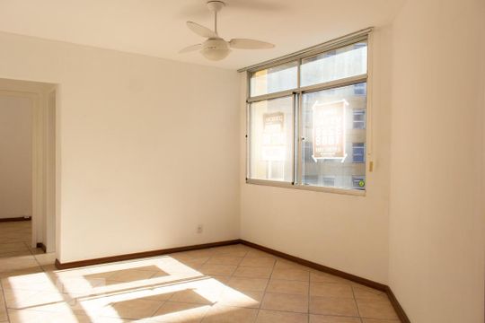 Apartamento à venda com 1 quarto, 49m² em Cristal, Porto Alegre