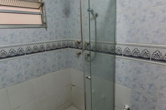 Banheiro de apartamento à venda com 2 quartos, 105m² em Barra Funda, São Paulo