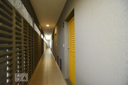 Área comum - corredor externo de kitnet/studio à venda com 1 quarto, 33m² em Vila Carrao, São Paulo
