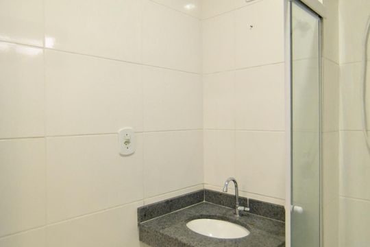 Banheiro de kitnet/studio à venda com 1 quarto, 33m² em Vila Carrao, São Paulo