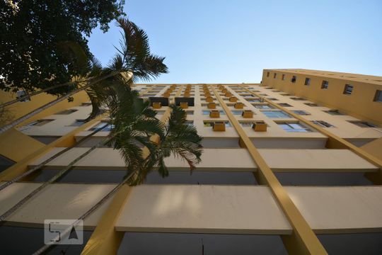 Fachada do Condomínio de apartamento para alugar com 1 quarto, 70m² em Méier, Rio de Janeiro