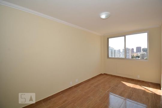 Sala de apartamento para alugar com 1 quarto, 70m² em Méier, Rio de Janeiro