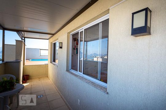 Varanda da Suite de apartamento à venda com 3 quartos, 200m² em Centro, Niterói