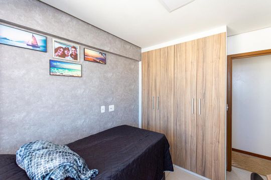 Quarto 1 de apartamento à venda com 3 quartos, 200m² em Centro, Niterói