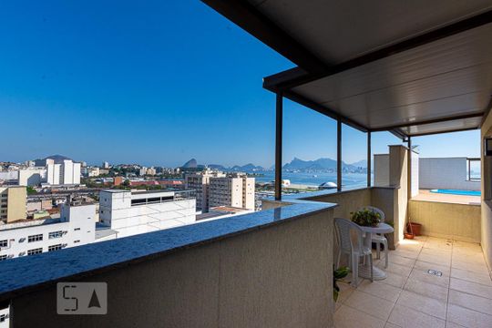 Varanda da Suite de apartamento à venda com 3 quartos, 200m² em Centro, Niterói