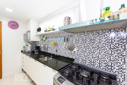 Cozinha de apartamento à venda com 3 quartos, 200m² em Centro, Niterói