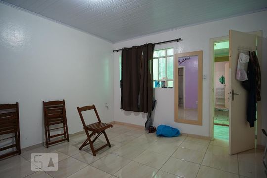 Suite de casa à venda com 4 quartos, 140m² em Bairro Fátima, Canoas