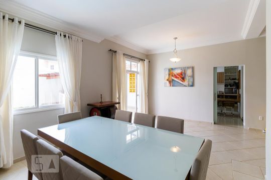 Sala de jantar de casa de condomínio para alugar com 4 quartos, 300m² em Loteamento Caminhos de São Conrado (sousas), Campinas